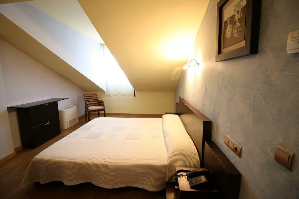 Hotel Alda Тордесильяс Экстерьер фото